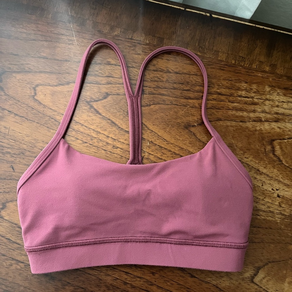 Lululemon Flow Y Bra Nulu sports bra